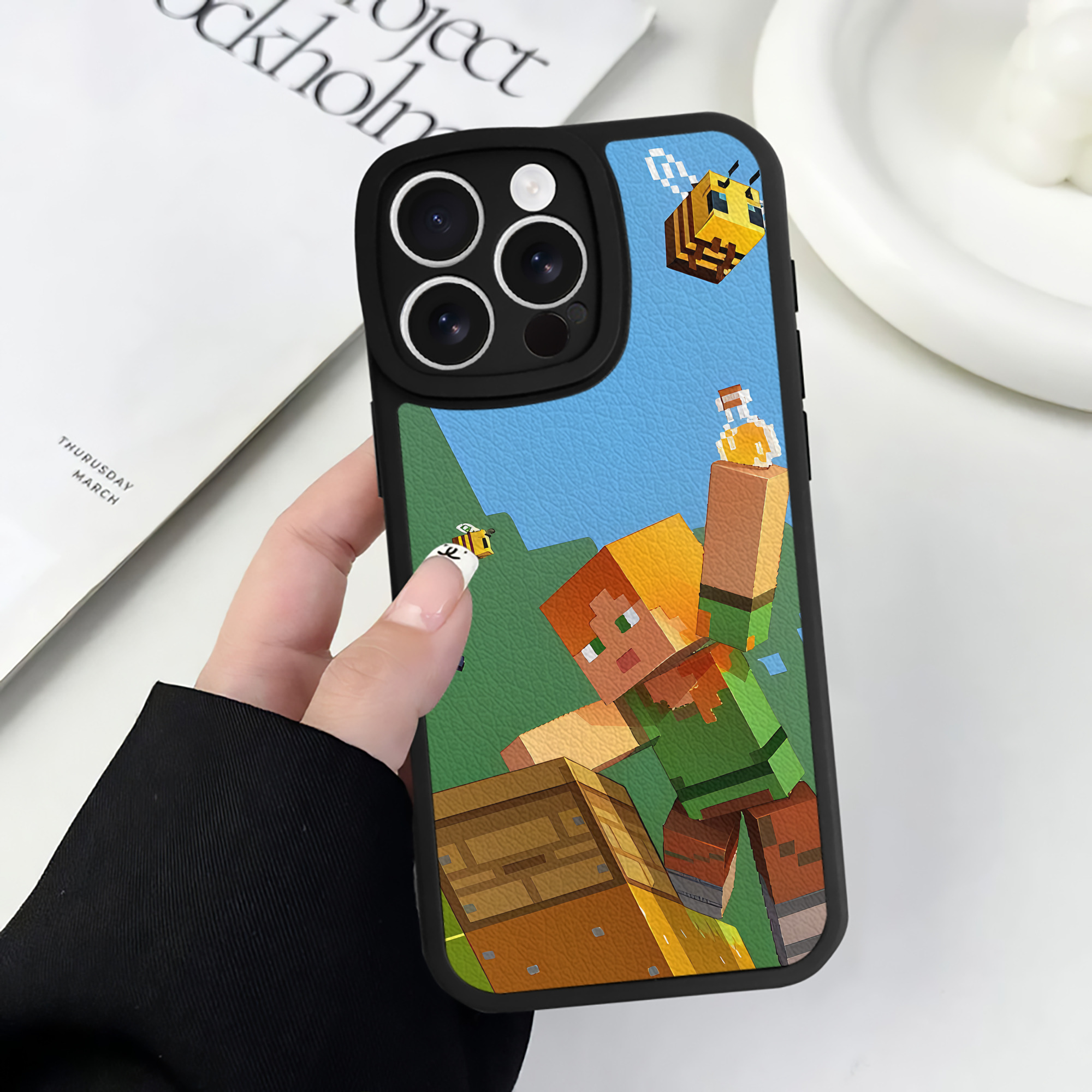 （画像用） マインクラフト ブロックの世界 Minecraft MC Block world 【iPhone 16シリーズ対応】シリコンスマホケース（レザー調） 材質：シリコン